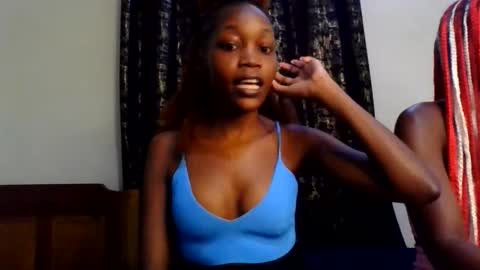 Snapshot of sweety_melanin chatting on May 29, 2026, 9:51 am Vickky online show from May 29, 2026, 9:51 am