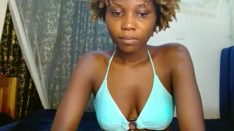 Snapshot of sweety_spixxy chatting on May 12, 2026, 6:21 am Dolly online show from May 12, 2026, 6:21 am