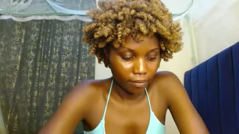 Snapshot of sweety_spixxy chatting on May 14, 2026, 8:32 am Dolly online show from May 14, 2026, 8:32 am