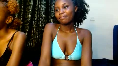 Snapshot of sweety_spixxy chatting on May 22, 2026, 1:57 am Dolly online show from May 22, 2026, 1:57 am