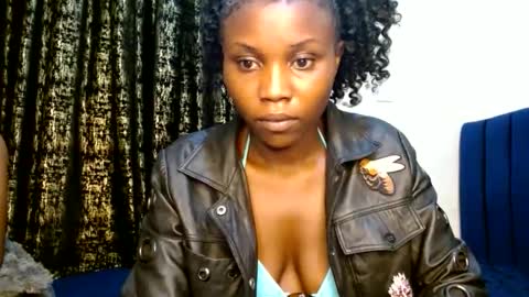 Snapshot of sweety_spixxy chatting on June 3, 2026, 2:25 am Dolly online show from June 3, 2026, 2:25 am