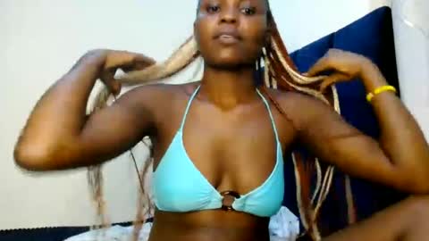 Snapshot of sweety_spixxy chatting on June 14, 2026, 5:37 pm Dolly online show from June 14, 2026, 5:37 pm
