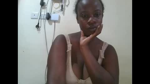 sweetyass25 online show from September 12, 2025, 4:45 am