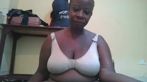 sweetyass25 online show from February 8, 2026, 6:17 am