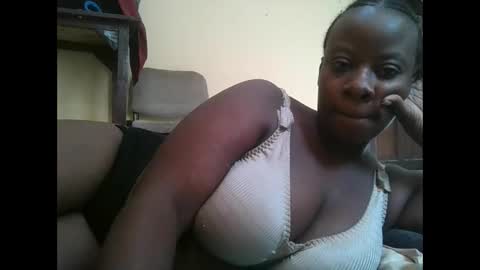sweetyass25 online show from June 8, 2026, 5:52 am
