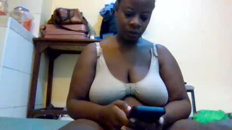 sweetyass25 online show from June 18, 2026, 5:51 am