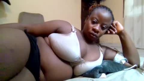 sweetyass25 online show from July 4, 2026, 6:52 am