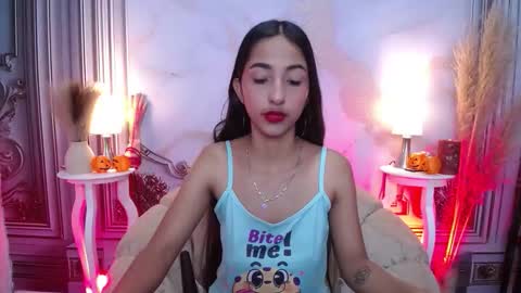 Snapshot of sweetylally chatting on October 23, 2025, 12:04 pm LAURA online show from October 23, 2025, 12:04 pm