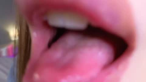 Snapshot of sweetymolli chatting on September 28, 2025, 5:07 pm Molly online show from September 28, 2025, 5:07 pm