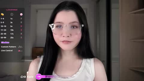 Snapshot of sweetyoops chatting on October 25, 2025, 6:57 pm Astrid online show from October 25, 2025, 6:57 pm