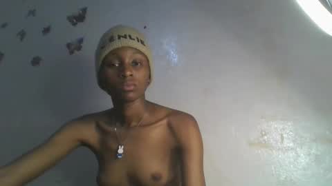 sweetypussy01 online show from October 11, 2025, 6:39 pm