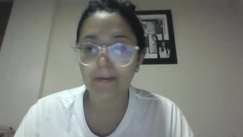 sweetyypeach online show from December 6, 2024, 3:52 am
