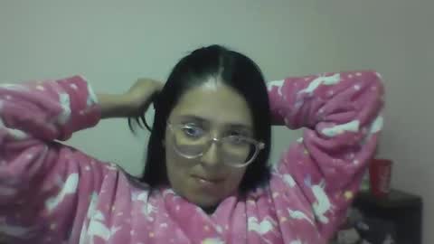 sweetyypeach online show from December 17, 2024, 3:17 am