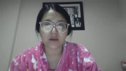 sweetyypeach online show from December 18, 2024, 3:15 am