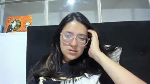 sweetyypeach online show from January 13, 2025, 11:27 pm