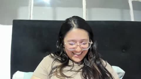 sweetyypeach online show from January 21, 2025, 2:11 am