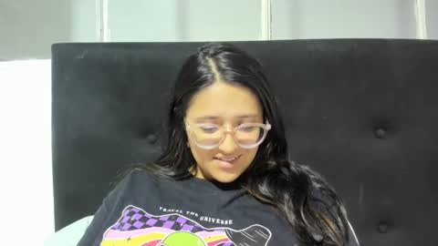 sweetyypeach online show from February 1, 2025, 4:24 am