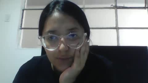 sweetyypeach online show from February 13, 2025, 5:22 pm