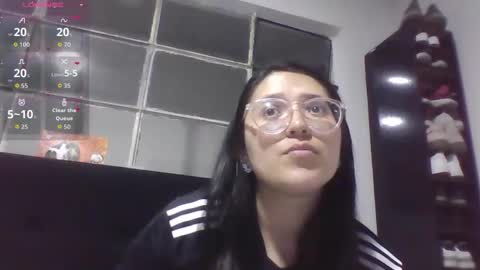 sweetyypeach online show from September 13, 2025, 3:39 am