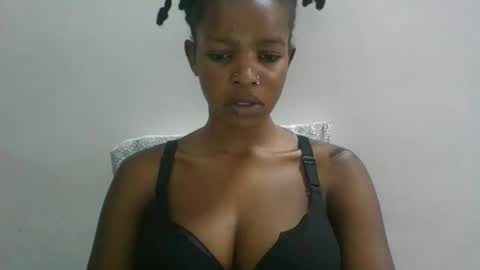 Snapshot of sweetz_candice chatting on October 21, 2025, 10:38 am sweetz_candice online show from October 21, 2025, 10:38 am