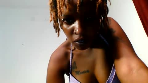 sweetz_candice online show from May 19, 2026, 5:41 pm