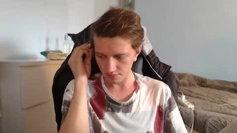 Cat online show from January 13, 2026, 9:03 am