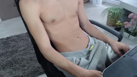 SwetLittleBoy4u online show from September 13, 2025, 10:15 am