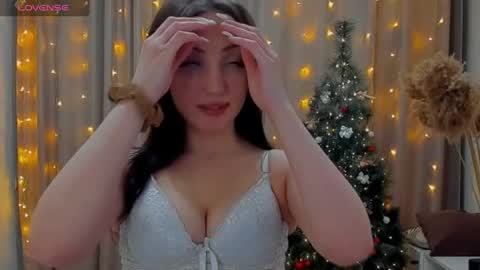 Cutie Sarah online show from December 23, 2024, 2:28 pm