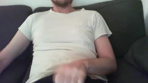 Snapshot of swim_696969 chatting on October 7, 2025, 7:11 pm M online show from October 7, 2025, 7:11 pm