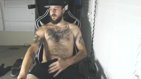 Snapshot of swoozy_ chatting on October 8, 2025, 12:19 am swoozy_ online show from October 8, 2025, 12:19 am