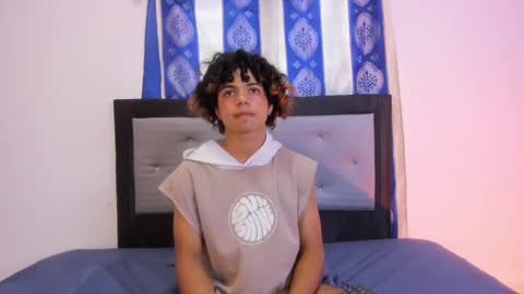 swwet_boy online show from December 15, 2024, 8:58 pm