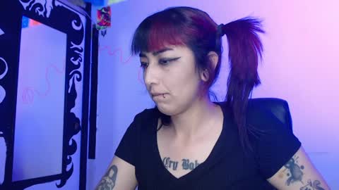 Snapshot of sxdbxtch chatting on May 30, 2026, 3:58 am Alice Phantom online show from May 30, 2026, 3:58 am