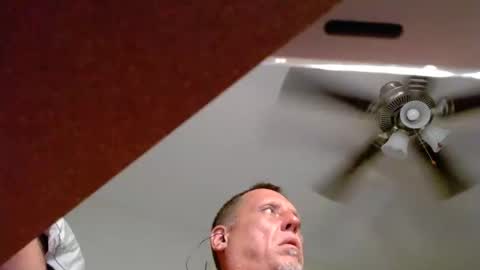 Waiting for you online show from February 21, 2025, 7:01 am