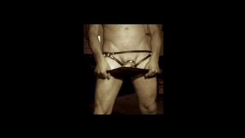 subfordomme online show from April 15, 2026, 7:58 pm