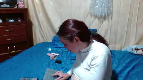 sydney_kane_ online show from December 17, 2024, 8:23 am