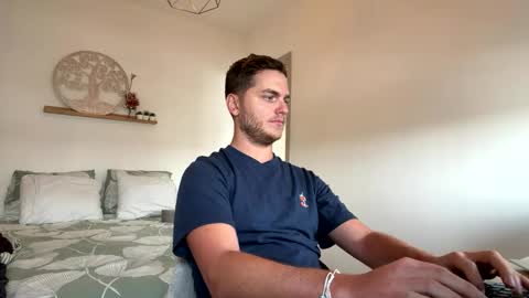 syl092 online show from March 6, 2026, 12:56 pm