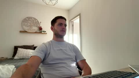 Snapshot of syl092 chatting on April 14, 2026, 5:19 pm syl092 online show from April 14, 2026, 5:19 pm