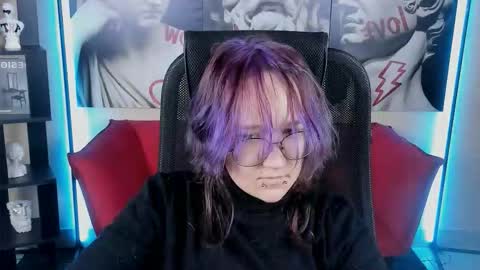 Snapshot of syllviareed chatting on December 19, 2025, 8:10 am syllviareed online show from December 19, 2025, 8:10 am