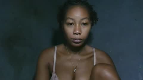 Snapshot of sylvana9794 chatting on February 5, 2026, 4:17 am sylvana9794 online show from February 5, 2026, 4:17 am