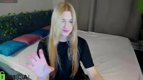 Sylvia online show from November 22, 2025, 9:08 am