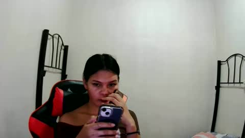 Snapshot of sylviafoxxx chatting on May 19, 2026, 5:14 am sylviafoxxx online show from May 19, 2026, 5:14 am