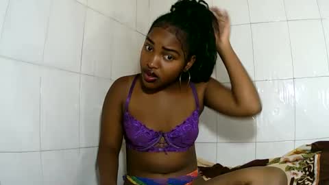 sylviasexy27 online show from February 20, 2025, 7:34 am