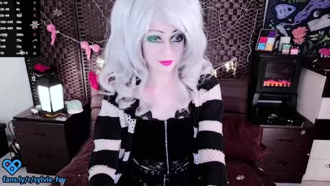 Sylvie online show from January 3, 2025, 2:43 am