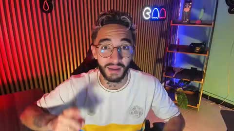 Snapshot of symon_kalifa chatting on September 11, 2025, 9:37 pm Handsome Symon online show from September 11, 2025, 9:37 pm