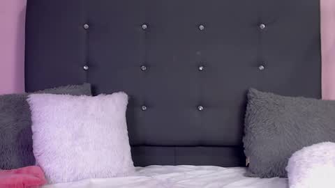 Snapshot of symphonny1 chatting on December 28, 2024, 3:37 pm symphonny online show from December 28, 2024, 3:37 pm