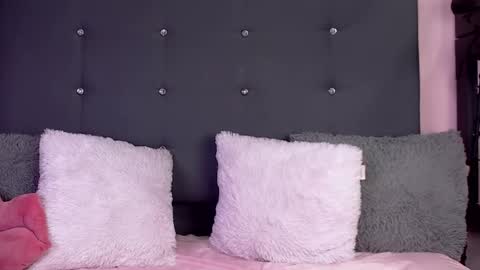 Snapshot of symphonny1 chatting on March 1, 2025, 7:04 pm symphonny online show from March 1, 2025, 7:04 pm