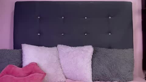 Snapshot of symphonny1 chatting on March 2, 2025, 4:32 pm symphonny online show from March 2, 2025, 4:32 pm