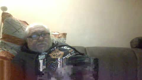synek65 online show from December 8, 2024, 4:28 pm