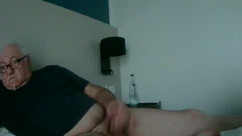 synek65 online show from January 17, 2025, 3:43 pm