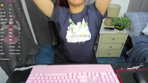 Snapshot of szaplayz chatting on February 24, 2025, 2:51 am Jenny online show from February 24, 2025, 2:51 am